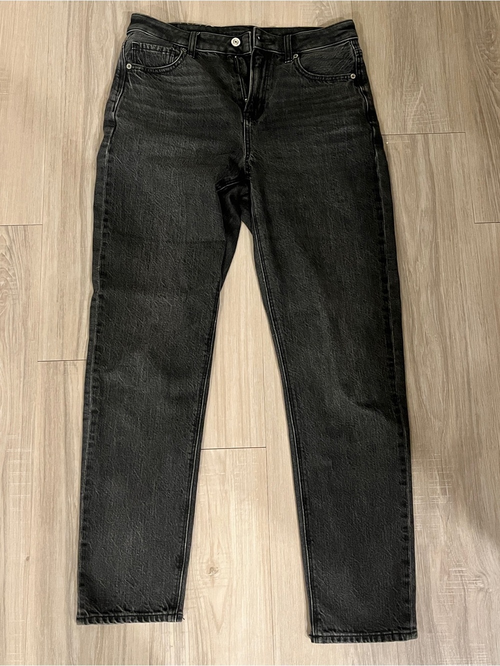 American Eagle Strigid Mom Jeans